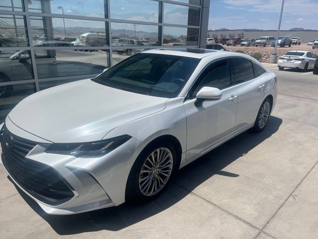 Used 2022 Toyota Avalon Limited w/ Advanced Safety Package FWD image 1