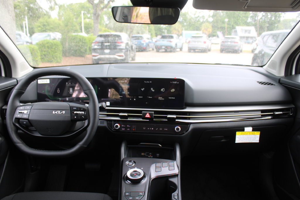 New 2027 Kia Sportage LX FWD image 21