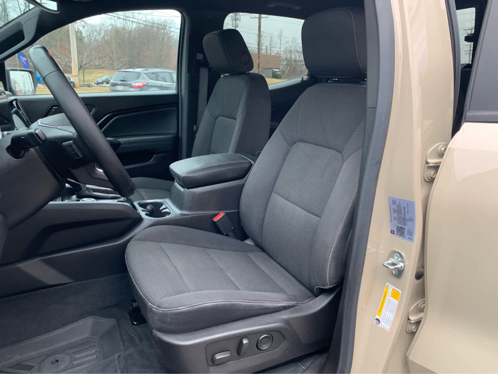 Used 2024 GMC Canyon Elevation w/ Convenience Package image 11