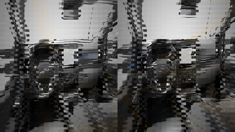 New 2026 Ford F450 Platinum w/ Platinum Plus Package image 29