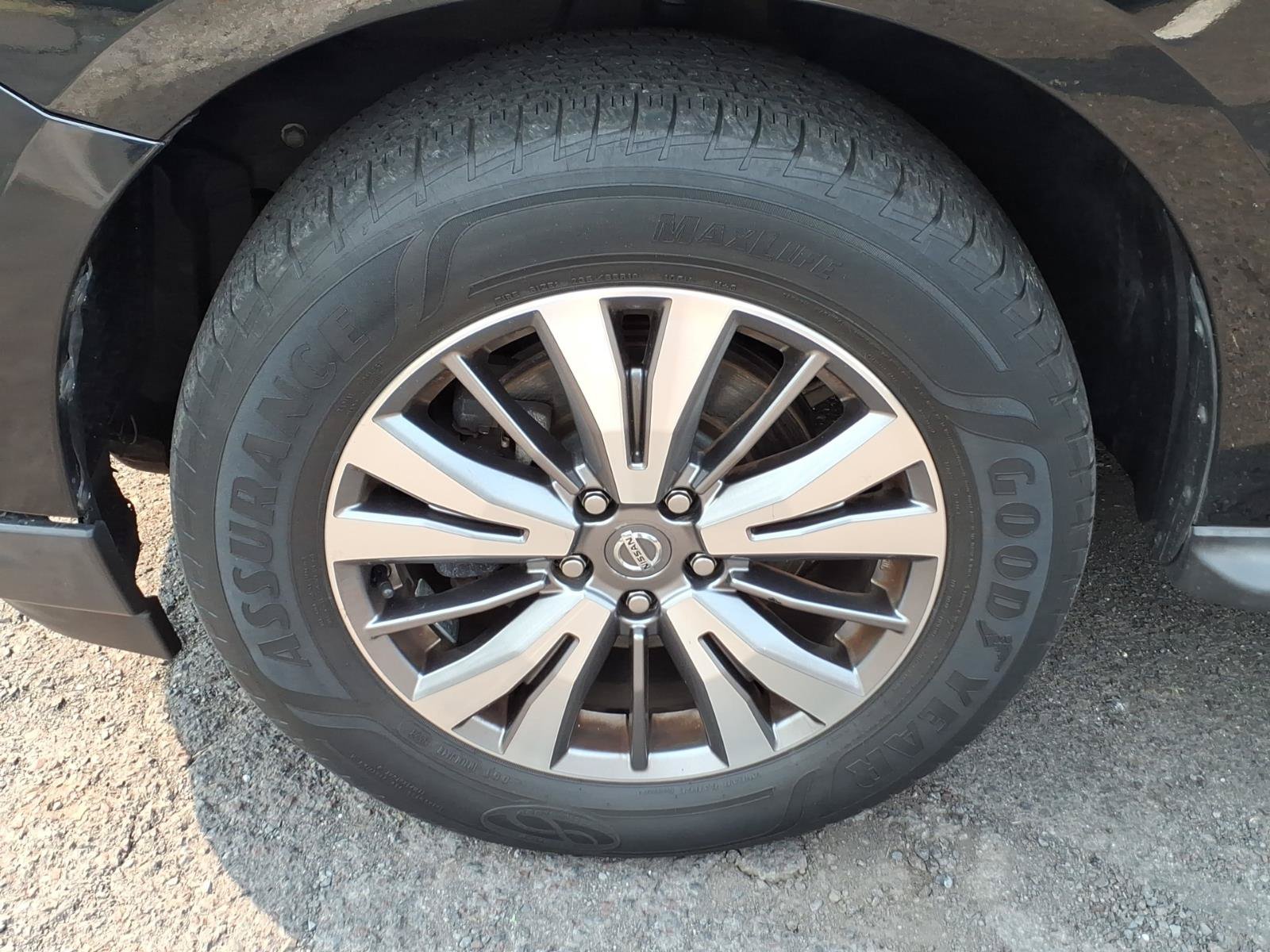 Used 2019 Nissan Pathfinder SL FWD image 10