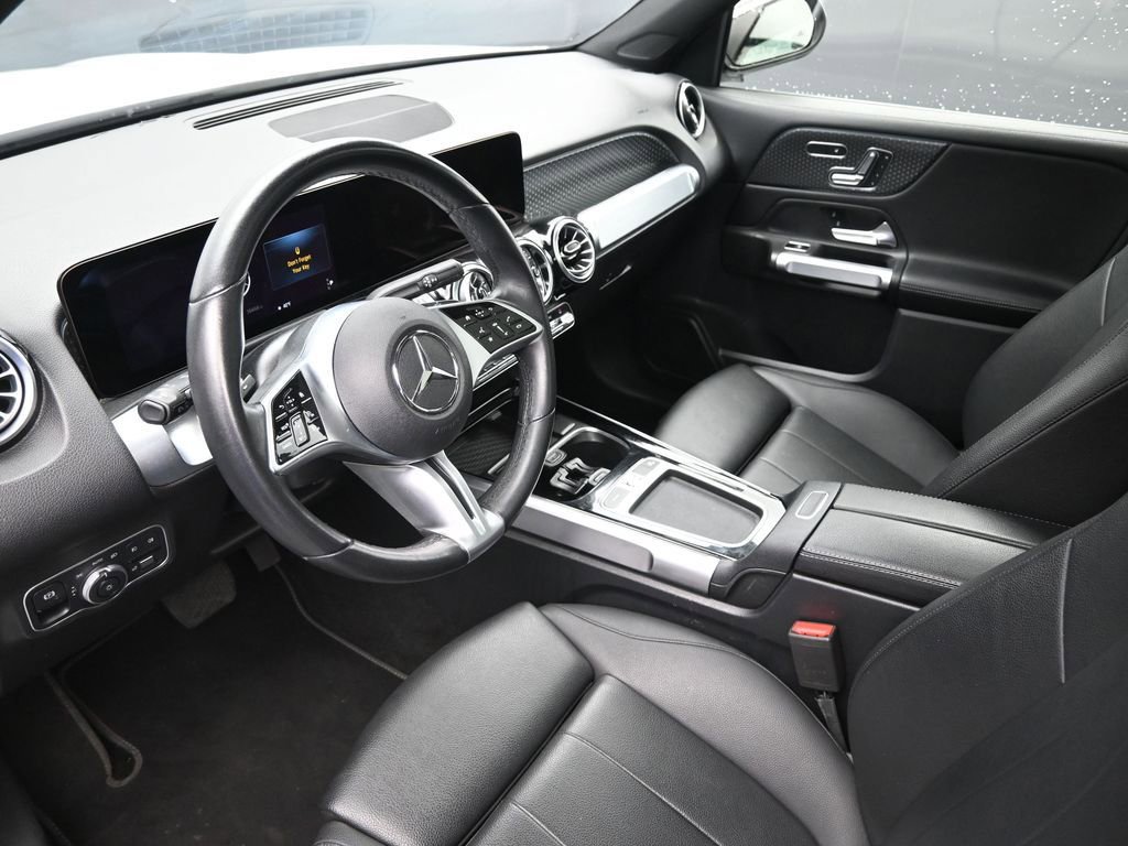 Used 2025 Mercedes-Benz GLB 250 4MATIC image 22