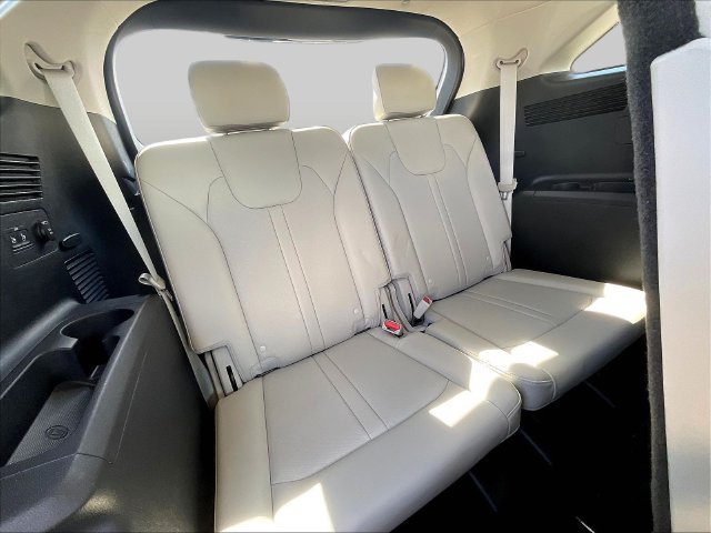 Used 2023 Kia Sorento S FWD image 28