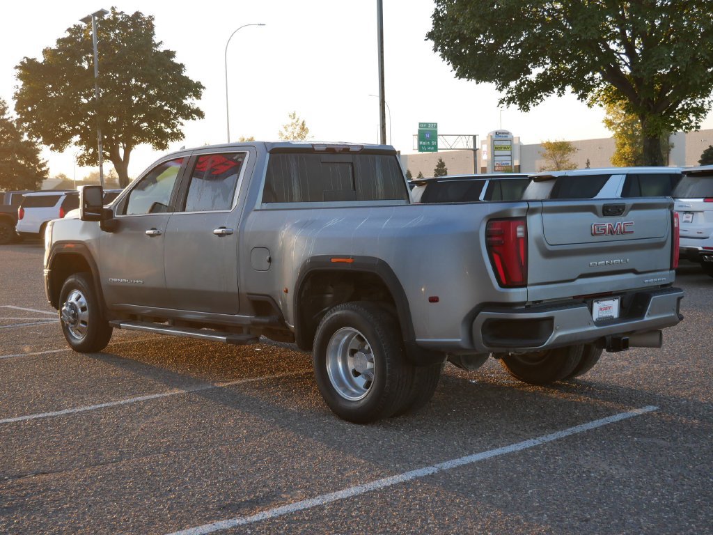Used 2024 GMC Sierra 3500 Denali w/ Denali Reserve Package AWD/4WD image 7