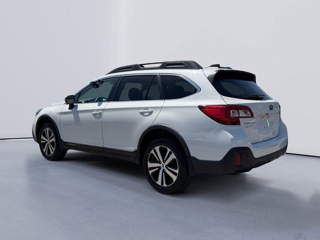 Used 2018 Subaru Outback 3.6R Limited AWD/4WD image 5