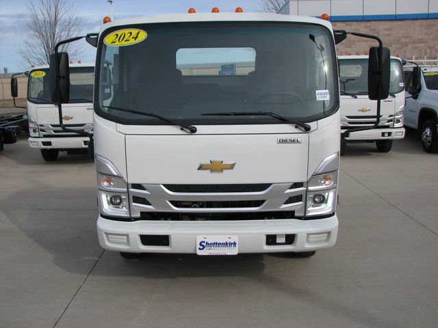 New 2024 Chevrolet Low Cab Forward 4500 XD RWD image 3