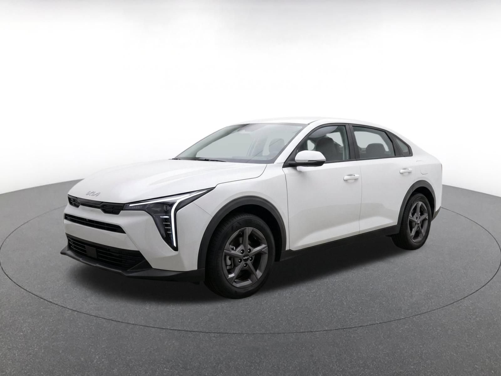 Used 2025 Kia K4 FWD image 3