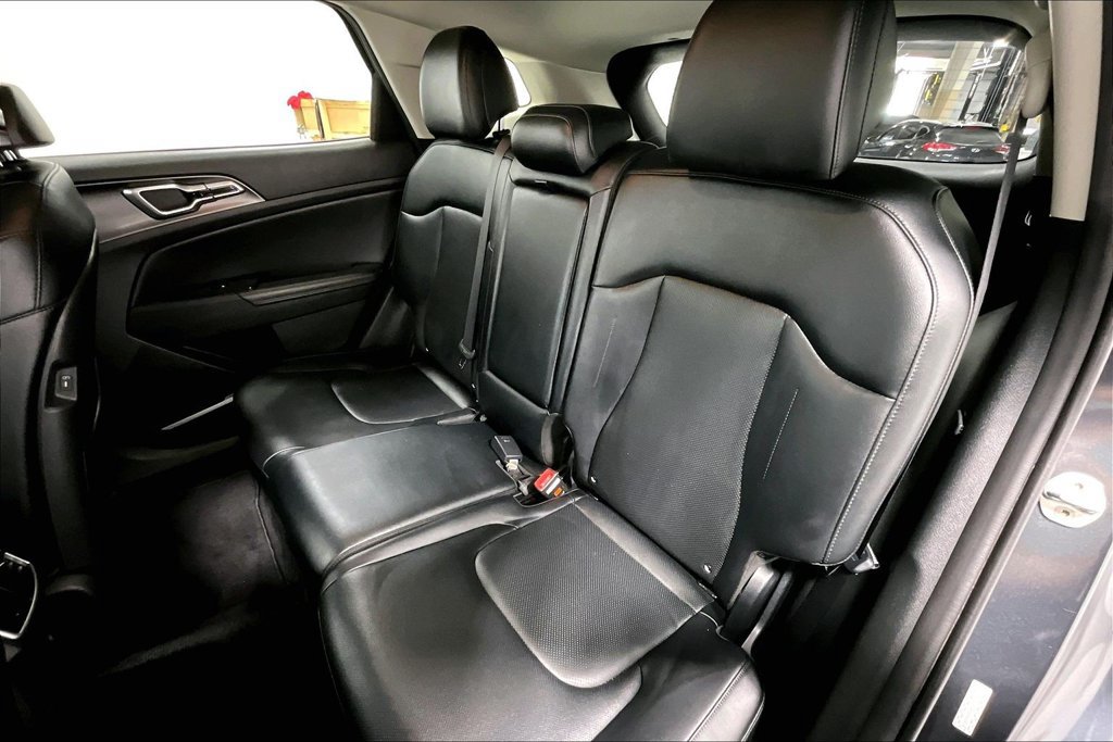 Used 2023 Kia Sportage EX FWD image 31