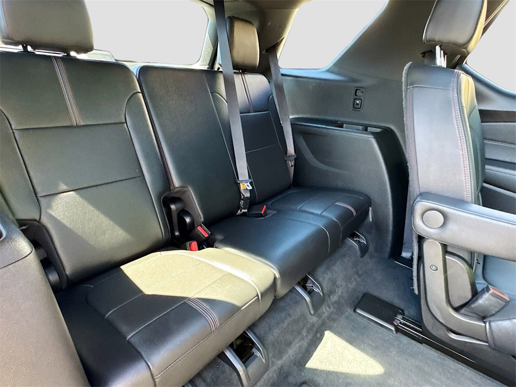 Used 2022 Chevrolet Traverse RS image 29