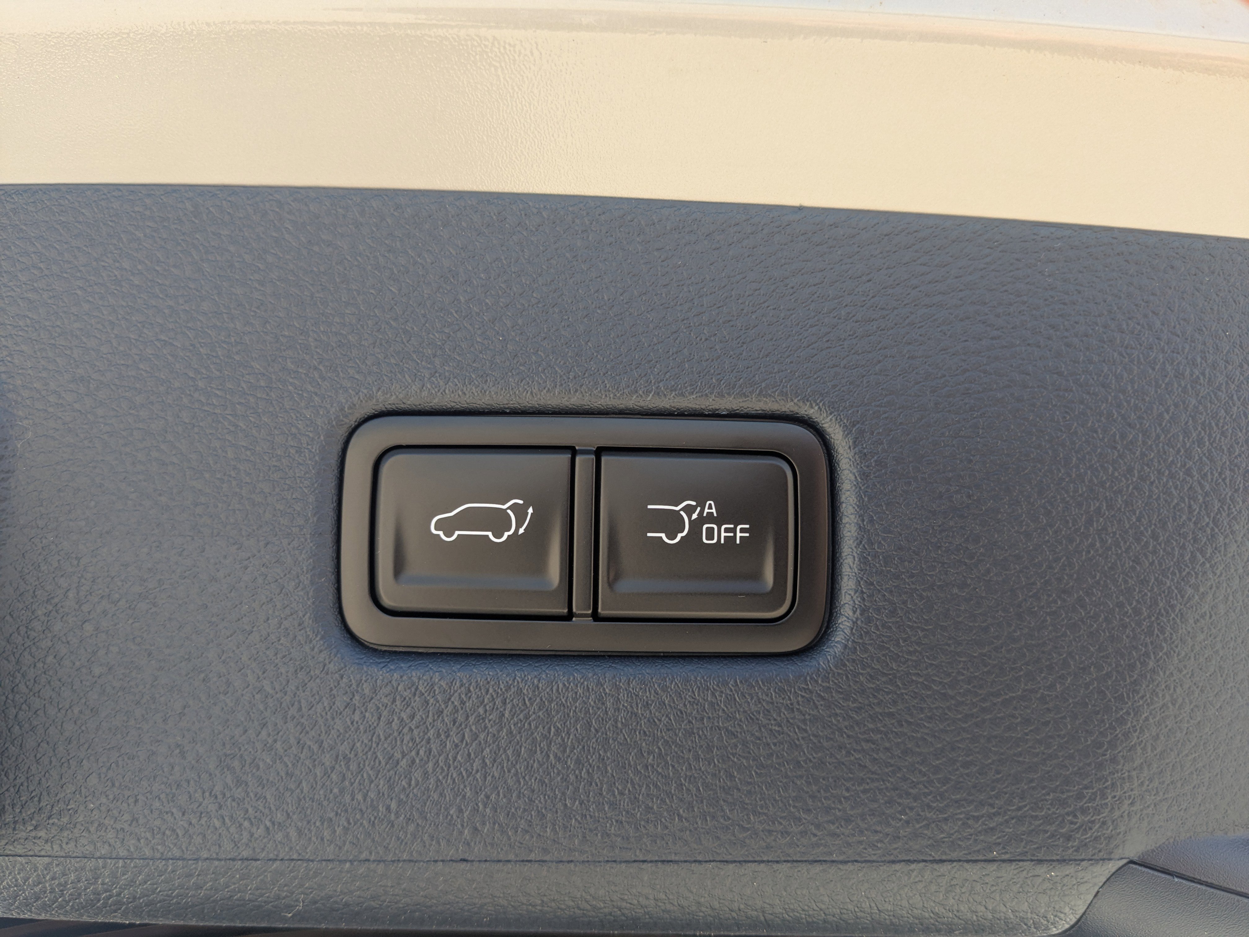New 2026 Kia Carnival SX w/ SX Dark Edition Package FWD image 15