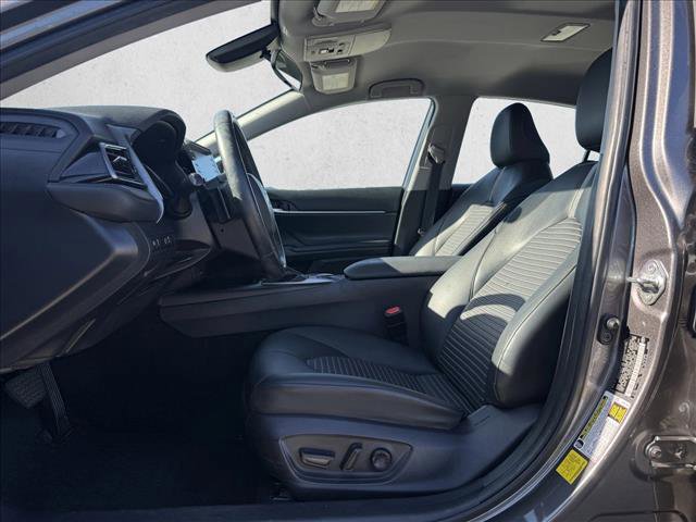 Used 2022 Toyota Camry SE FWD image 10