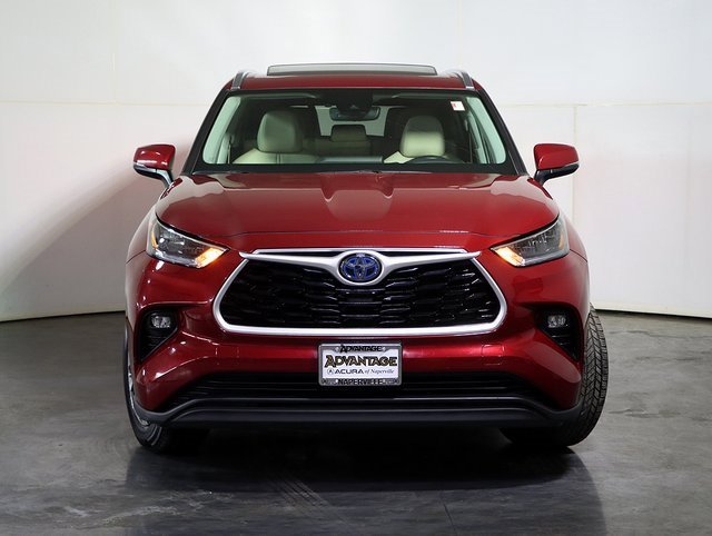 Used 2020 Toyota Highlander XLE image 9