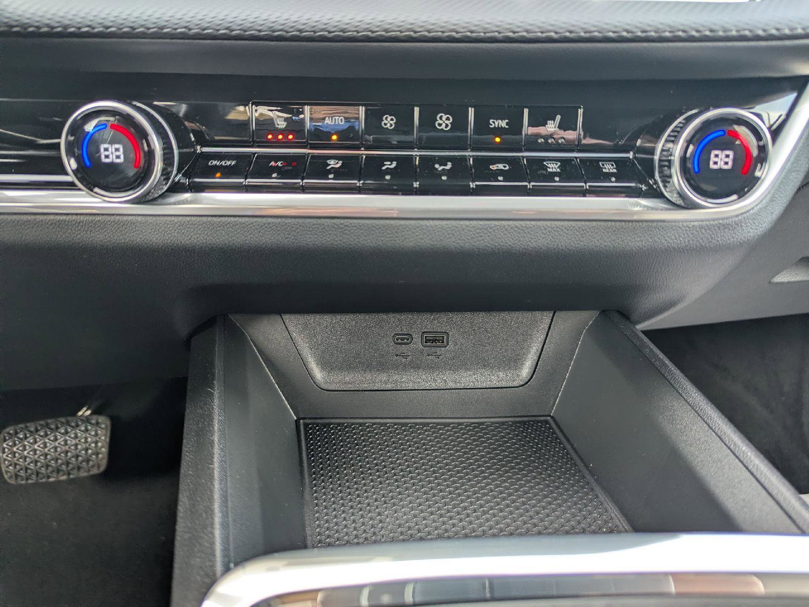 New 2026 Chevrolet Equinox LT w/ Convenience Package II image 33