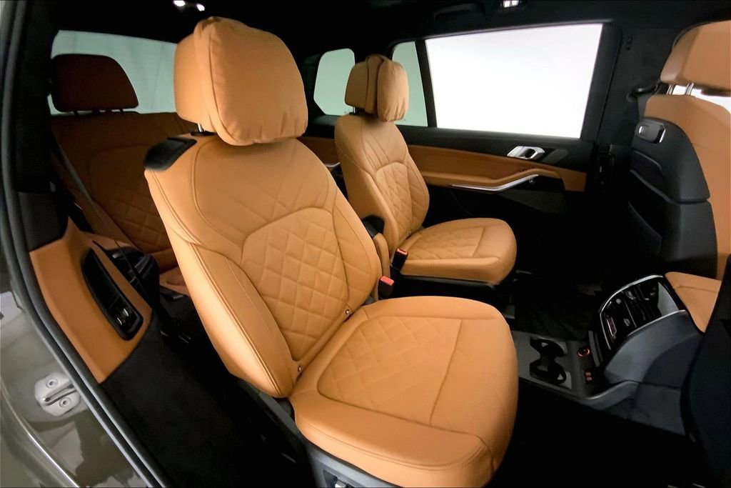 Used 2026 BMW X7 xDrive40i image 15