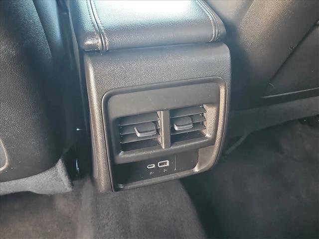 Used 2023 Cadillac XT4 Premium Luxury image 17
