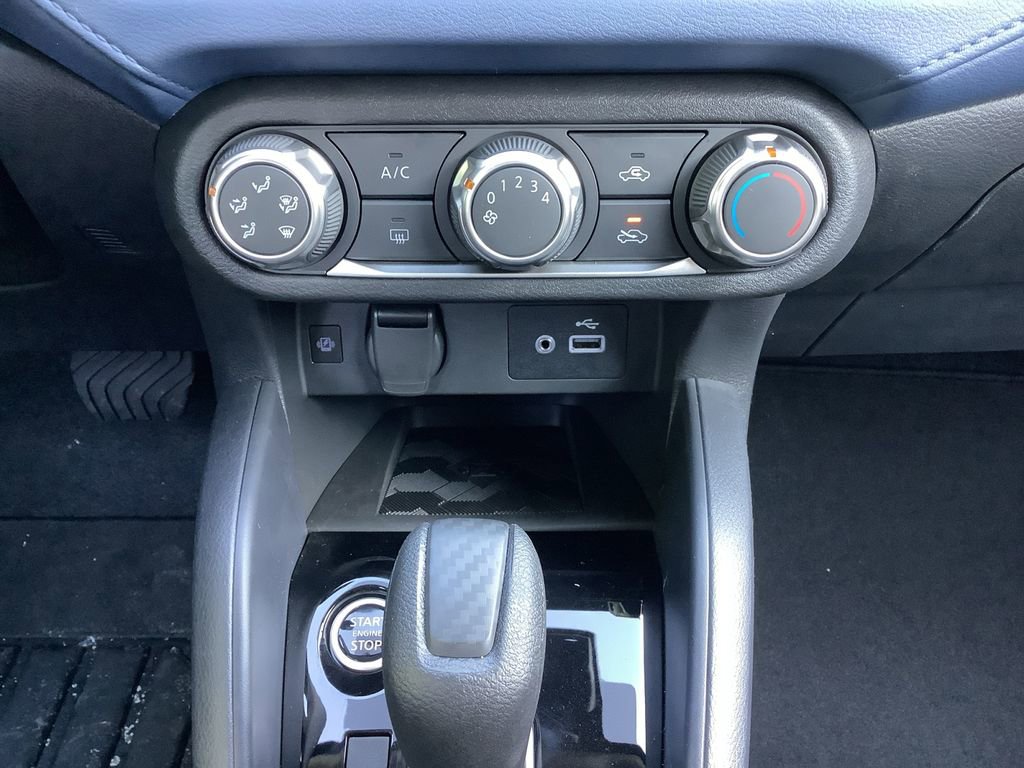 New 2025 Nissan Versa SV w/ Trunk Package FWD image 22