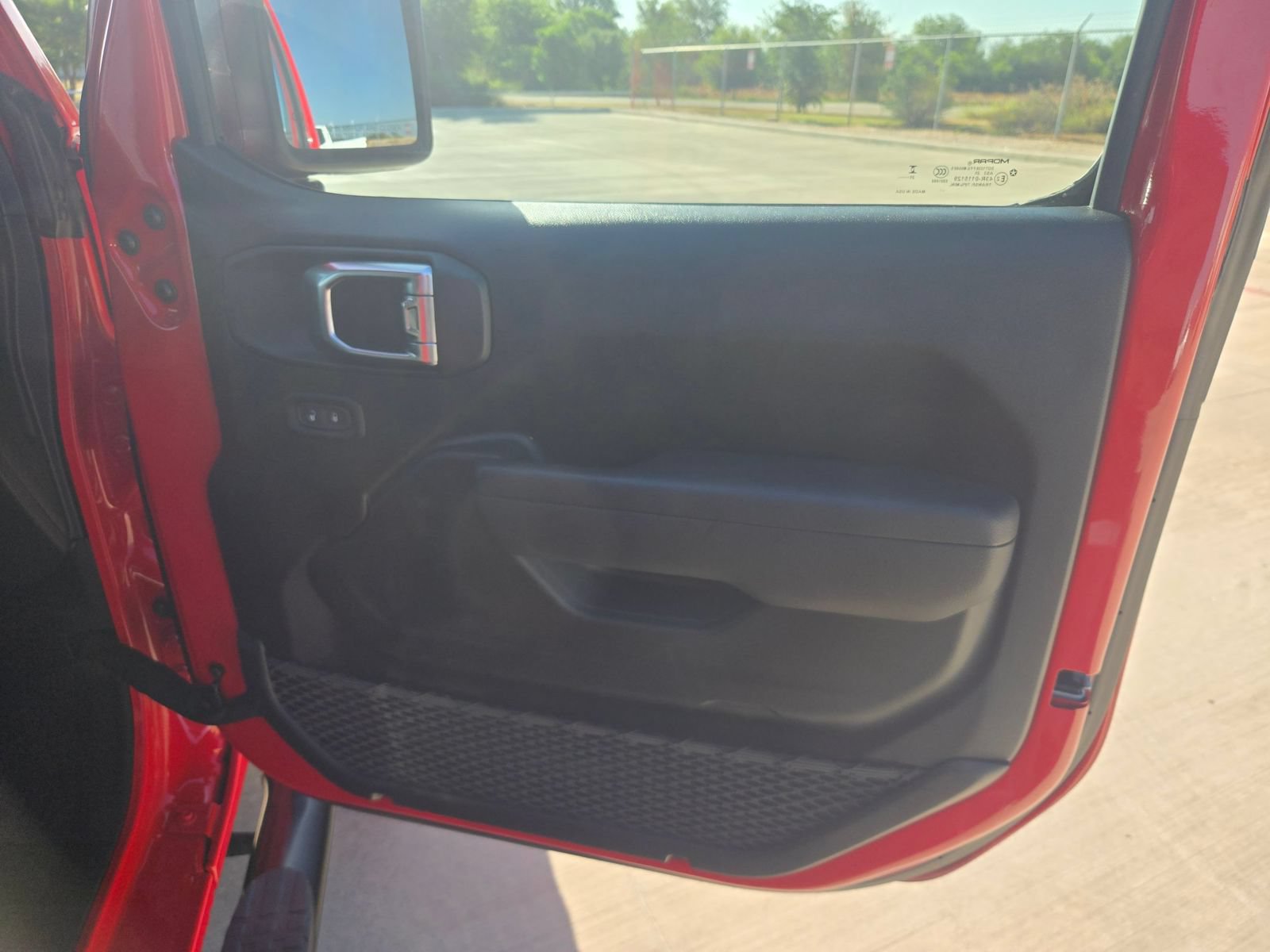 Used 2025 Jeep Wrangler Unlimited Sport AWD/4WD image 26