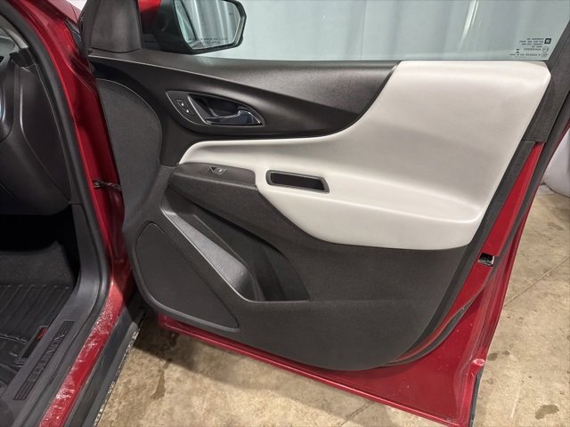 Used 2018 Chevrolet Equinox LT image 21