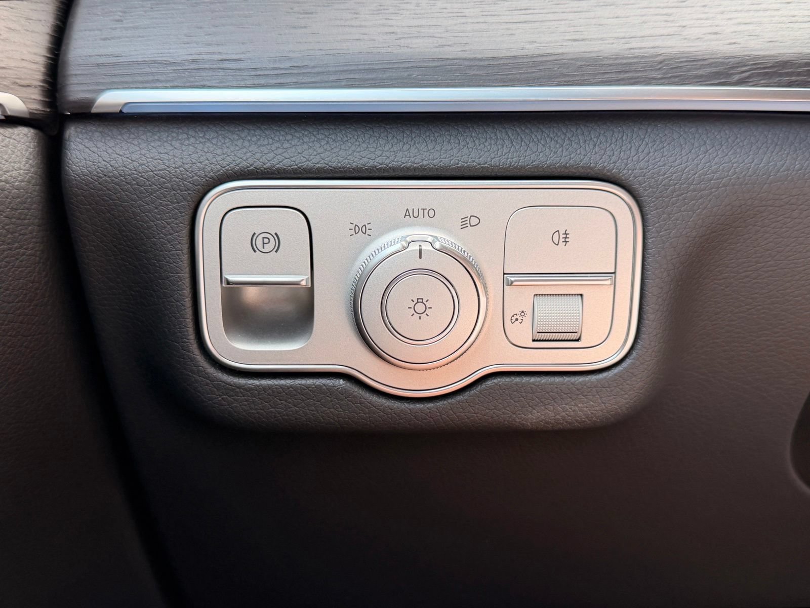 Certified 2026 Mercedes-Benz GLS 450 4MATIC image 25