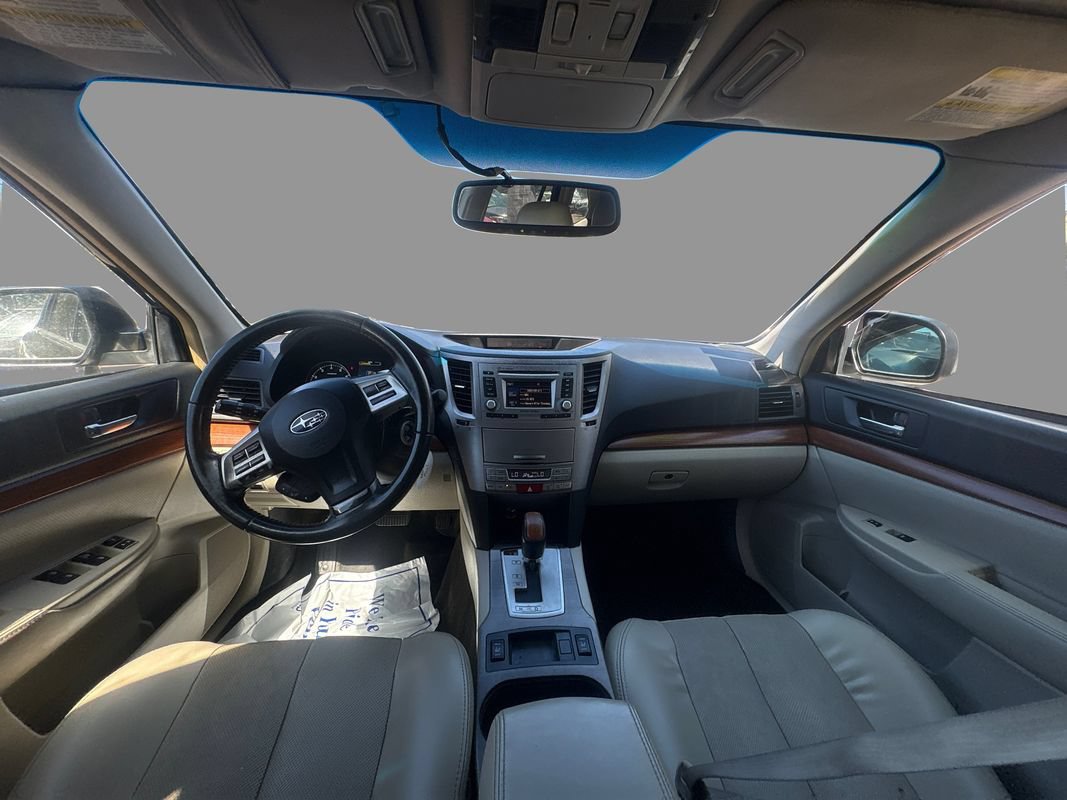 Used 2013 Subaru Outback 3.6R Limited w/ Moonroof Pkg AWD/4WD image 9