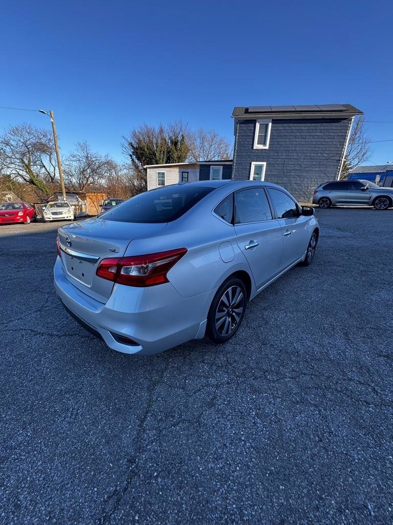 Used 2016 Nissan Sentra SL w/ Technology Package image 5