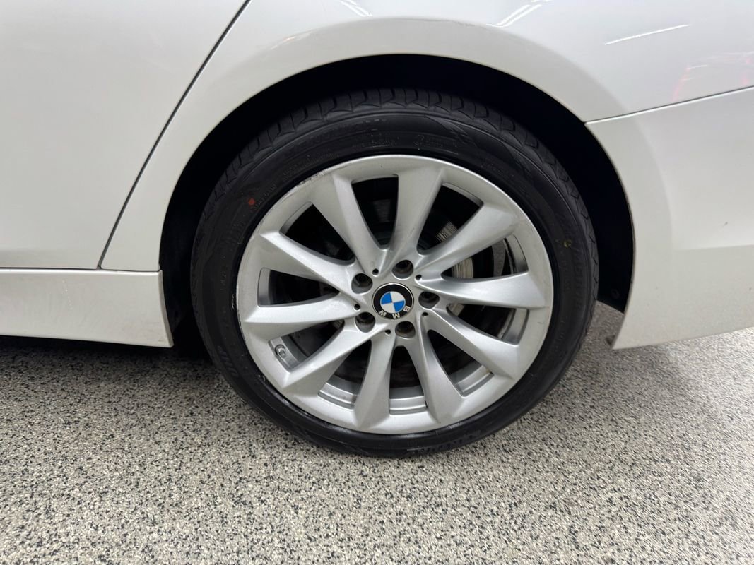 Used 2018 BMW 320i xDrive Sedan w/ Convenience Package image 37