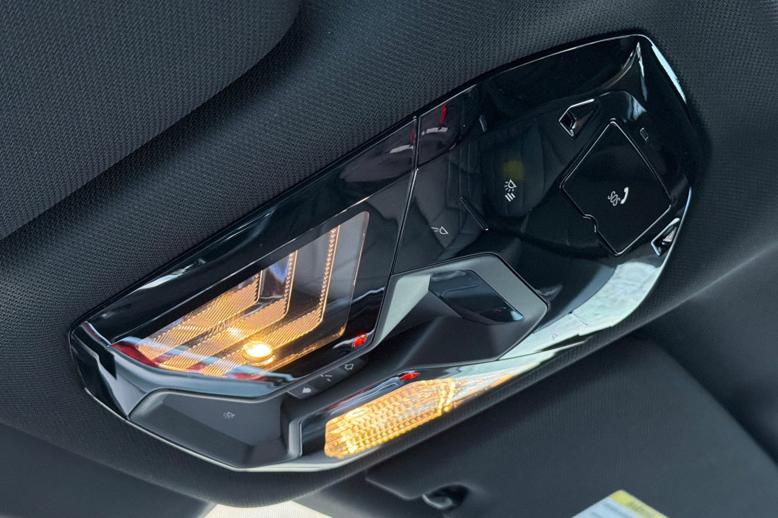 Certified 2023 BMW 740i image 23