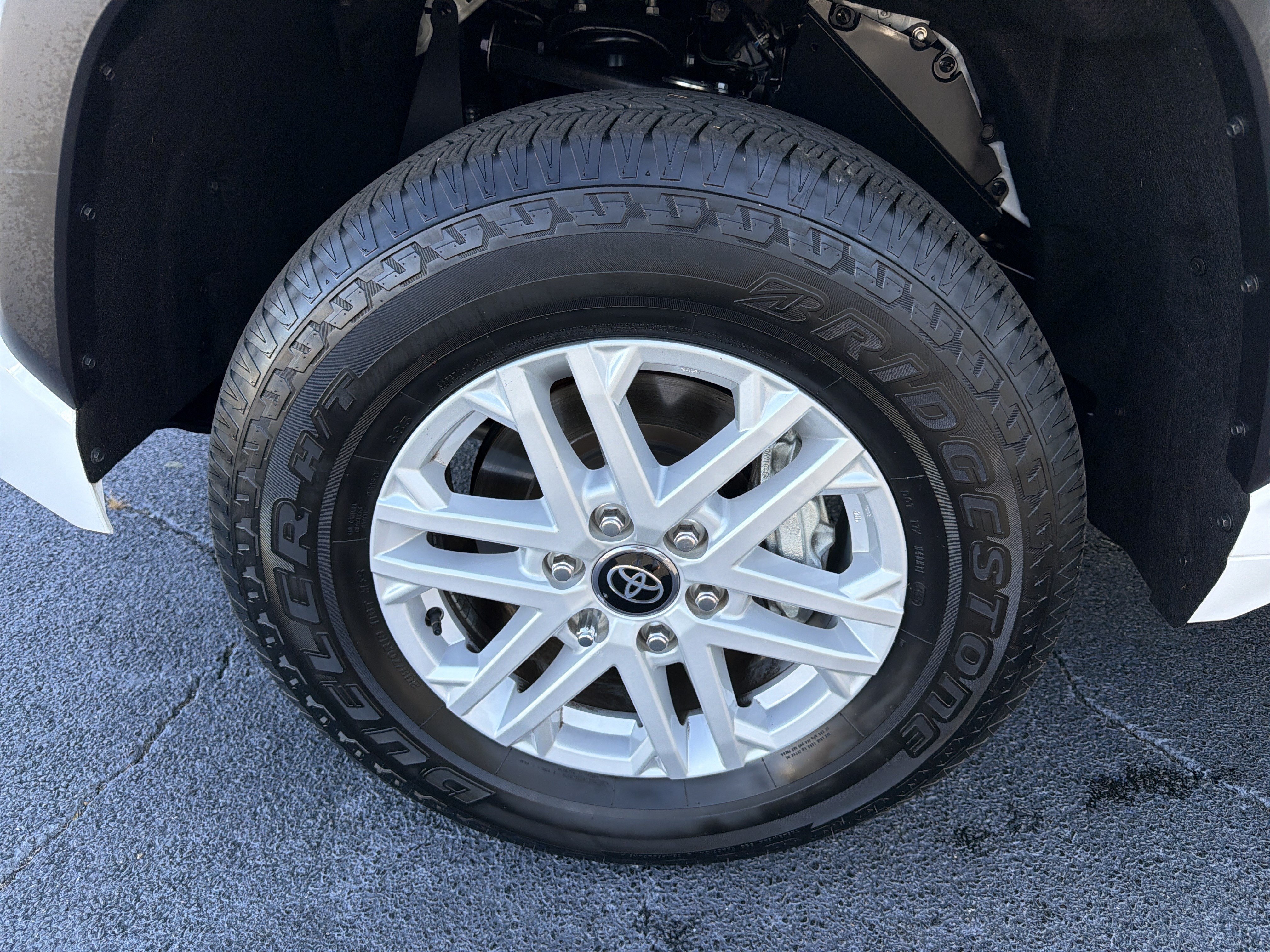 Used 2025 Toyota Tundra SR5 AWD/4WD image 26