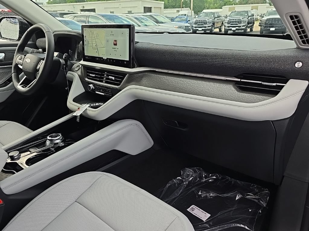 New 2026 Ford Explorer Platinum w/ LUX Leather Package AWD/4WD image 47