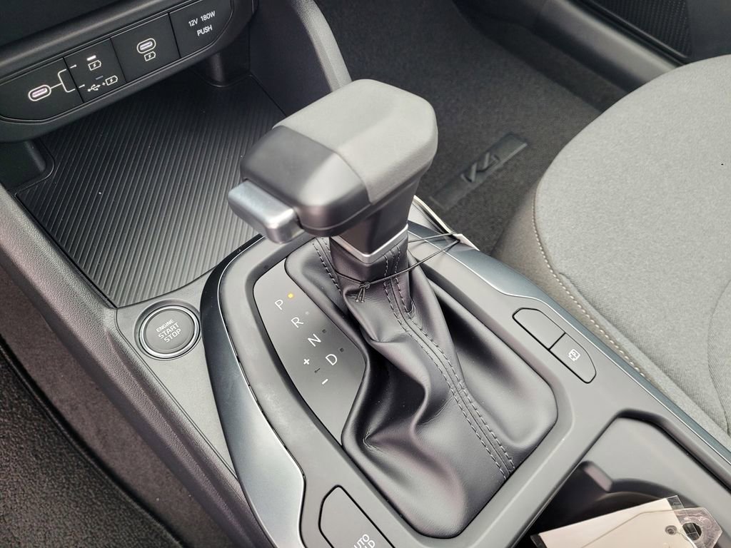 Used 2025 Kia K4 LXS image 16