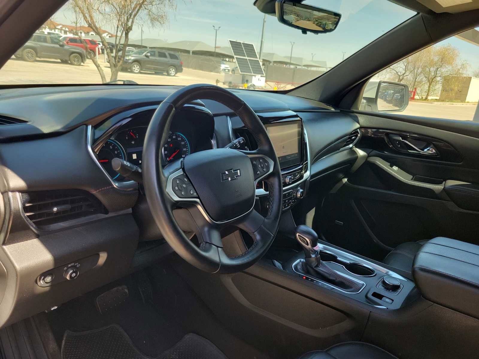 Used 2023 Chevrolet Traverse RS image 10