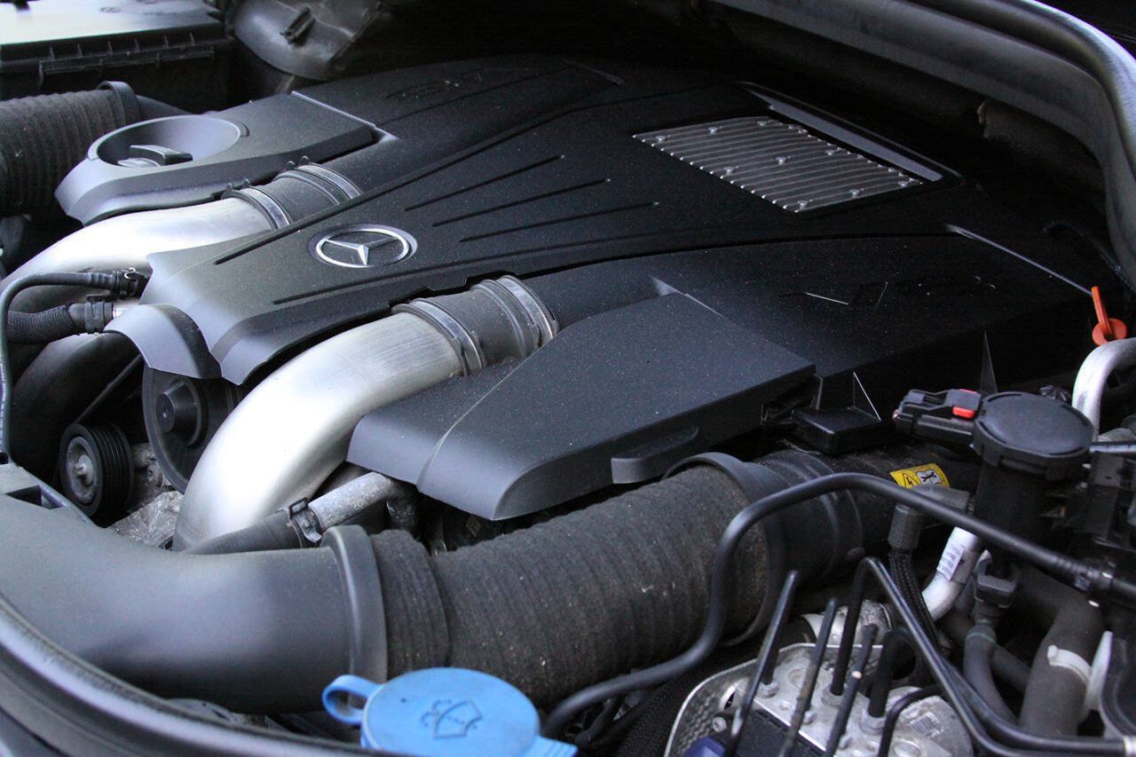 Used 2018 Mercedes-Benz GLS 550 4MATIC w/ Driver Assistance Package image 18