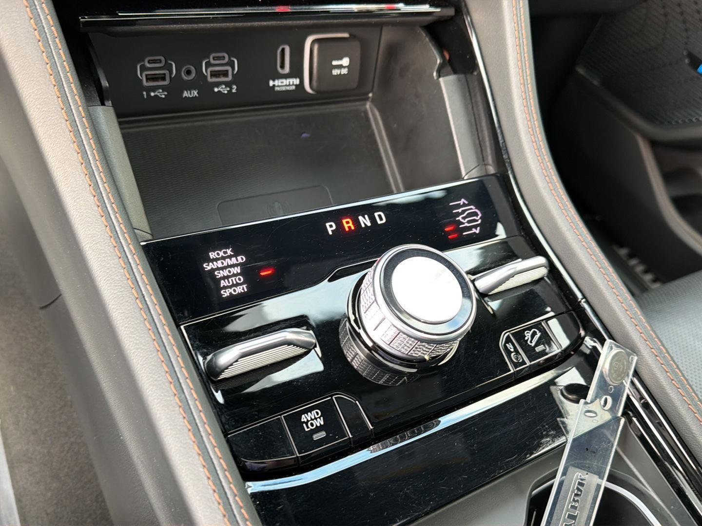 Used 2024 Jeep Grand Cherokee L Summit AWD/4WD image 31