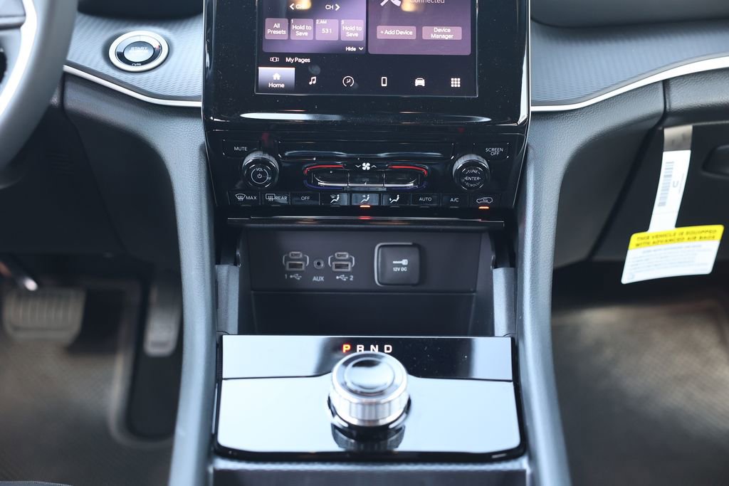 New 2025 Jeep Grand Cherokee Laredo w/ MOPAR Finishing Package image 31