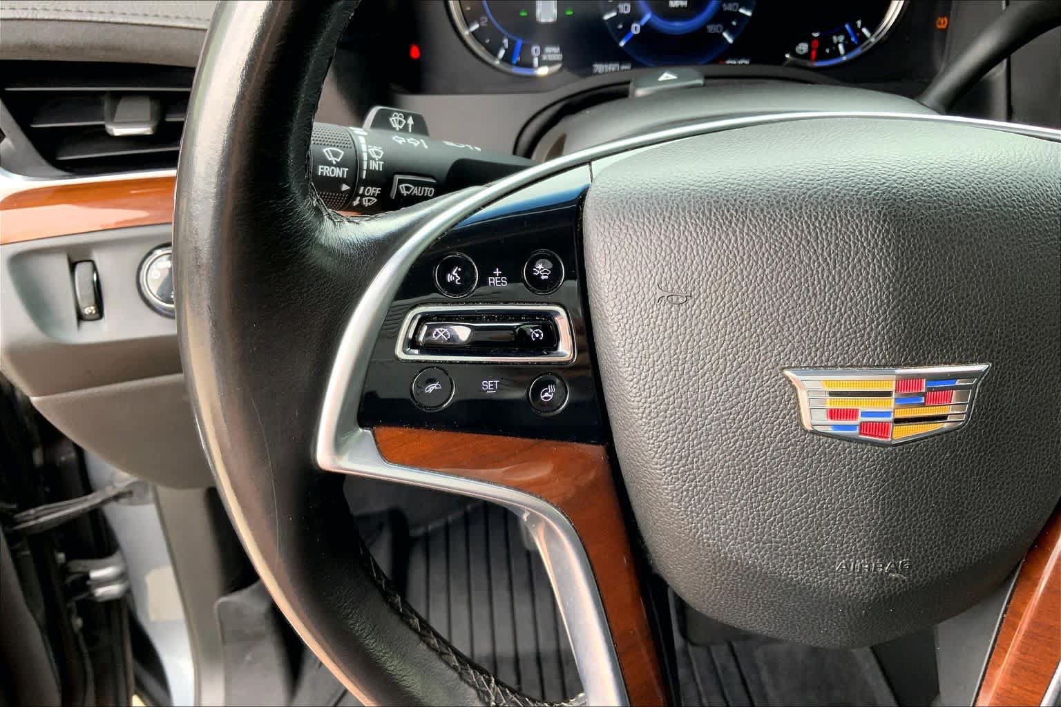 Used 2019 Cadillac Escalade Luxury AWD/4WD image 22