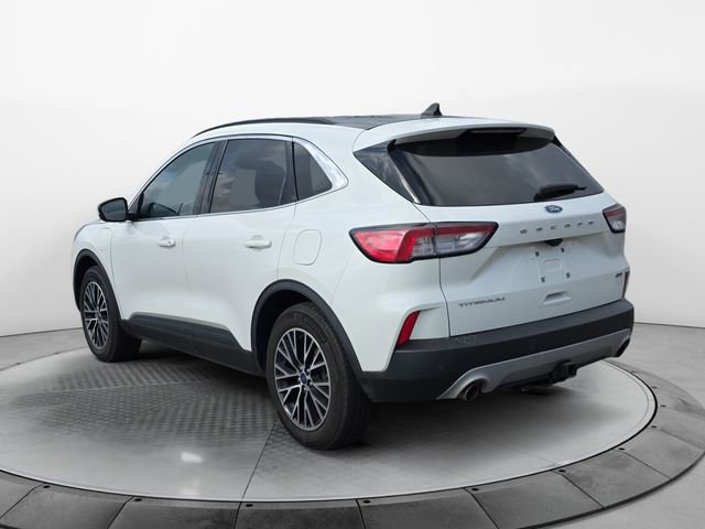 Used 2022 Ford Escape Titanium w/ Class II Trailer Tow Package image 3