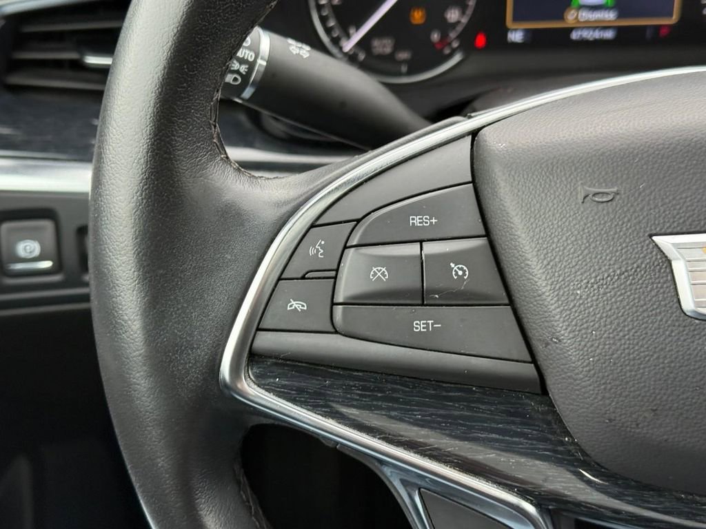 Used 2024 Cadillac XT5 Premium Luxury image 16