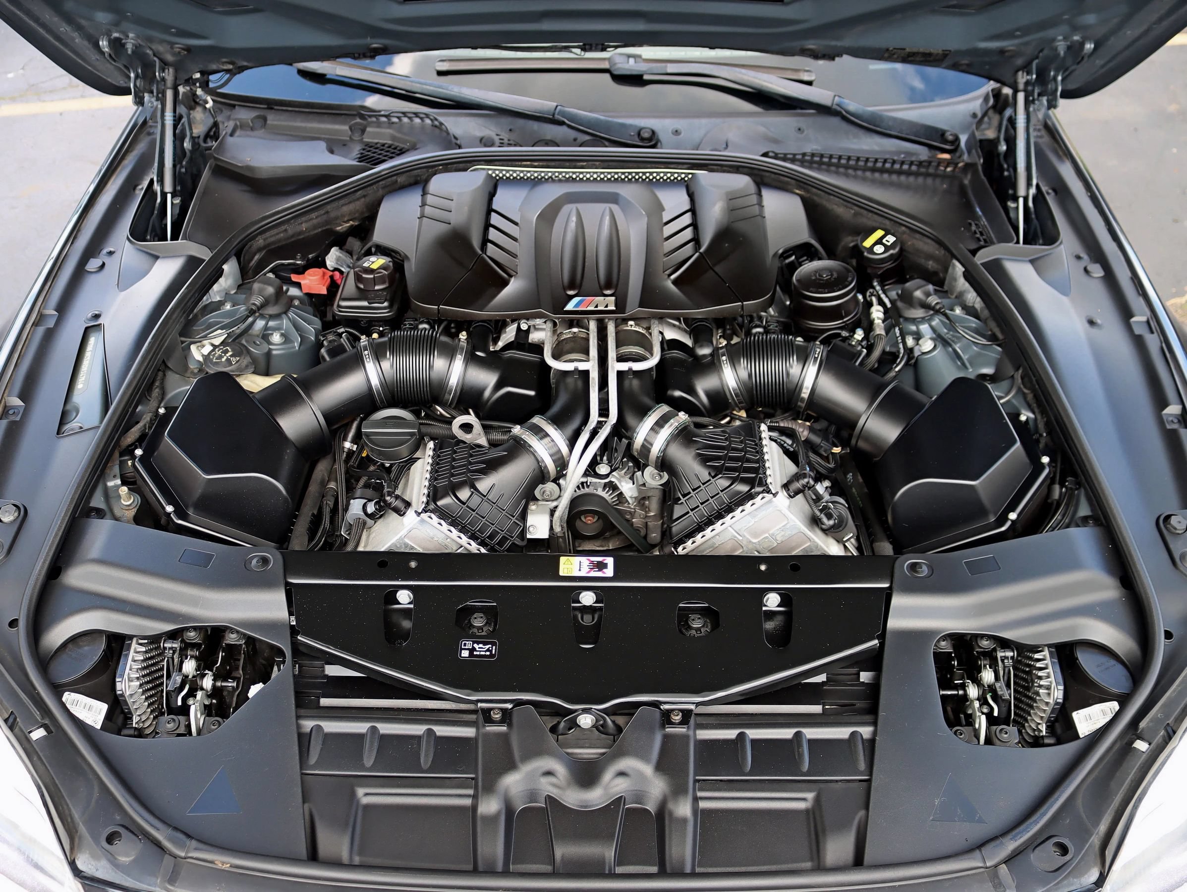 Used 2017 BMW M6 Coupe RWD image 39