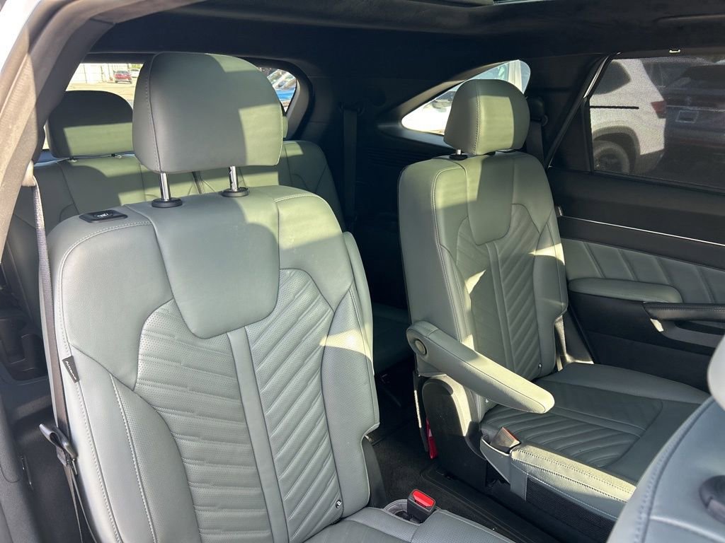 Used 2024 Kia Sorento SX Prestige w/ Sage Leather Package image 53