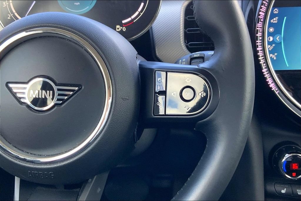 Used 2022 MINI Cooper 4-Door Hardtop FWD image 18