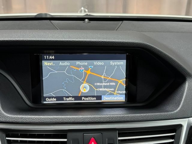 Used 2010 Mercedes-Benz E 350 4MATIC Sedan image 22