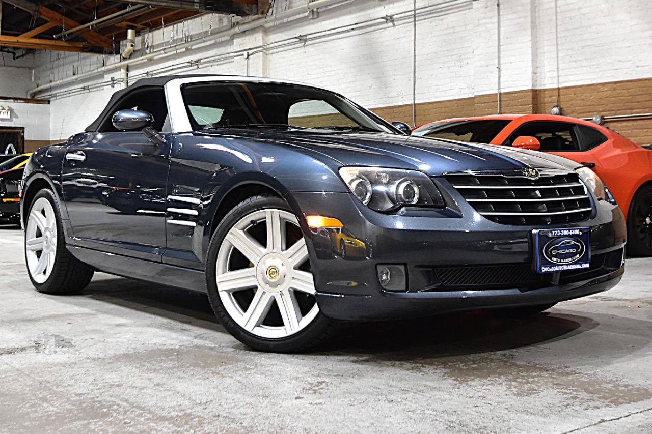 Used 2006 Chrysler Crossfire Limited RWD image 2