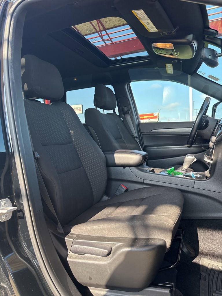 Used 2022 Jeep Grand Cherokee Laredo E w/ Security & Convenience Group image 33