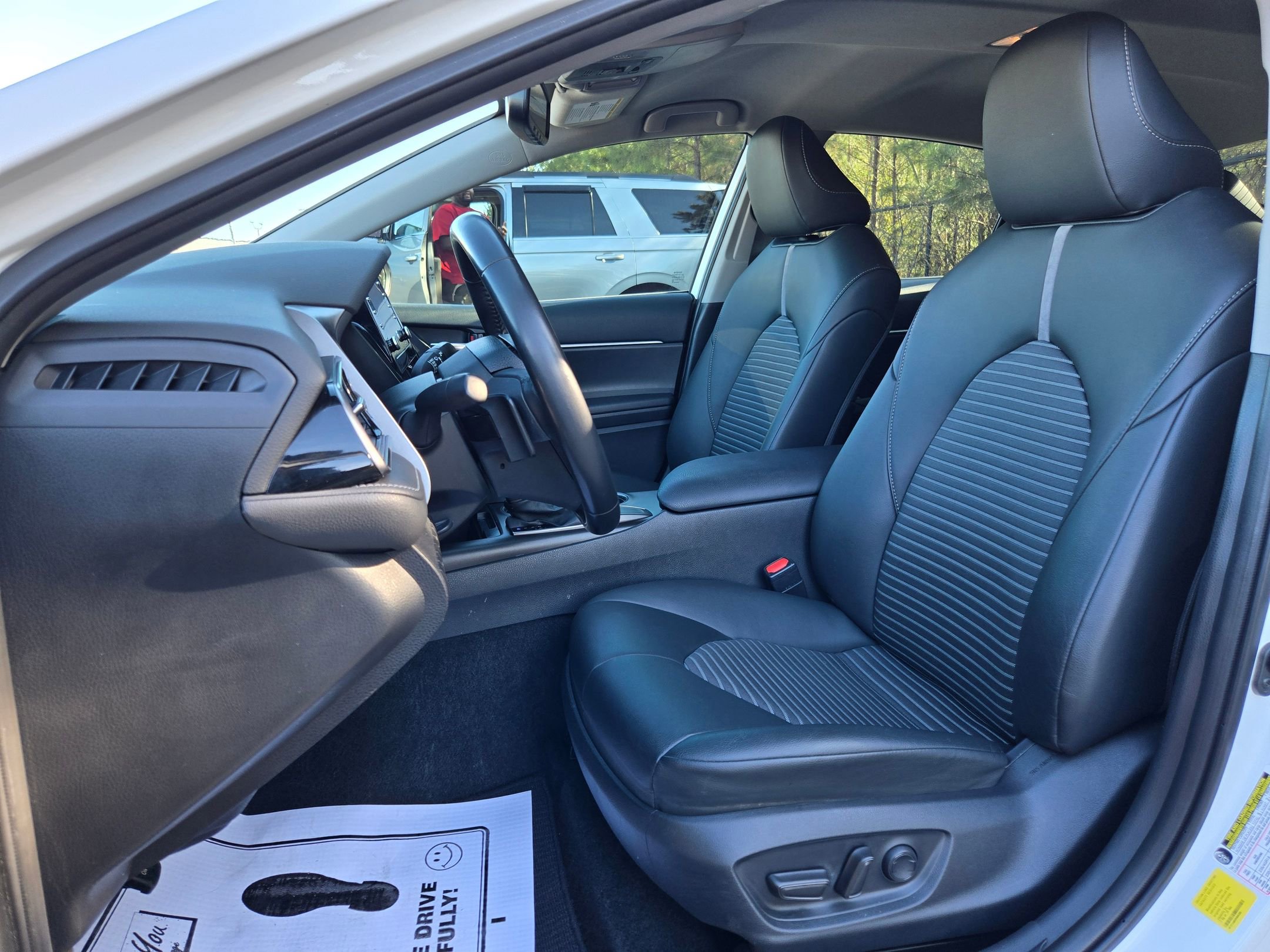 Used 2023 Toyota Camry SE image 27