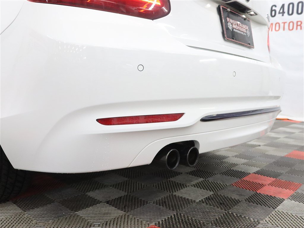 Used 2017 BMW 230i xDrive Coupe AWD/4WD image 7