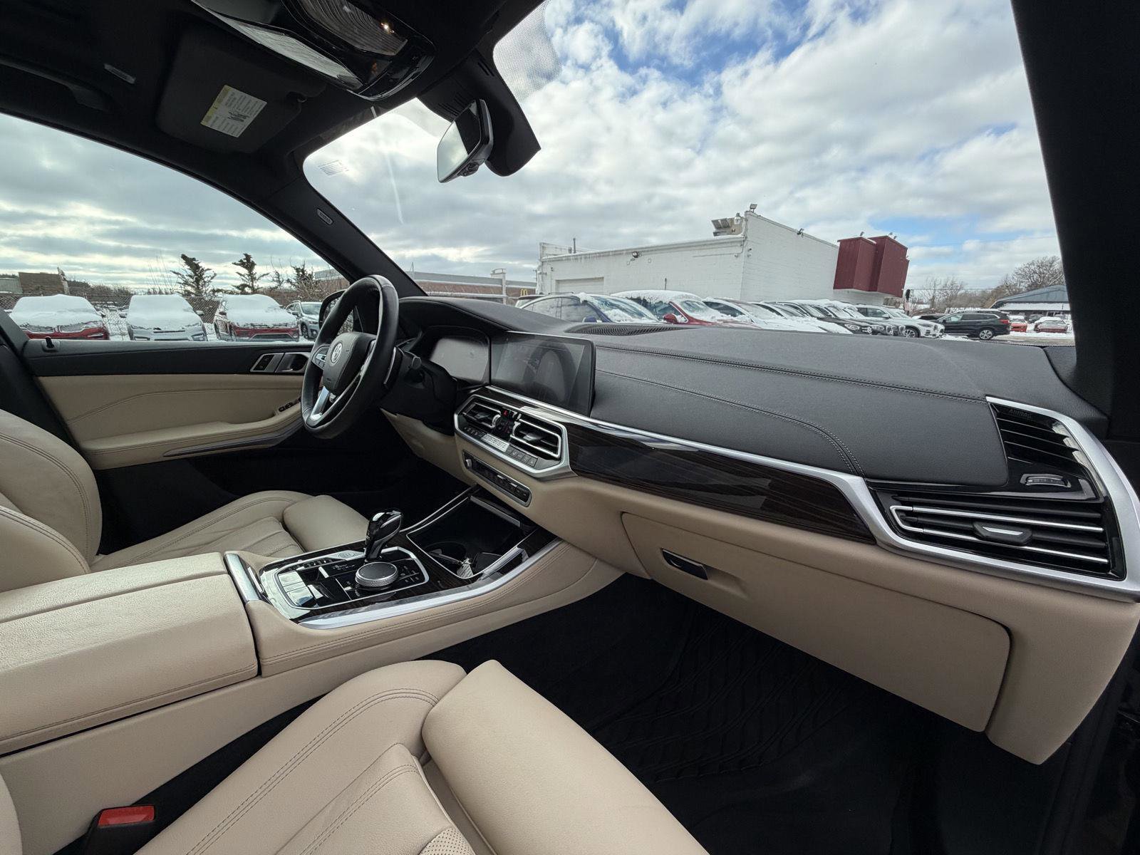 Used 2021 BMW X5 xDrive40i w/ Convenience Package 3 image 27