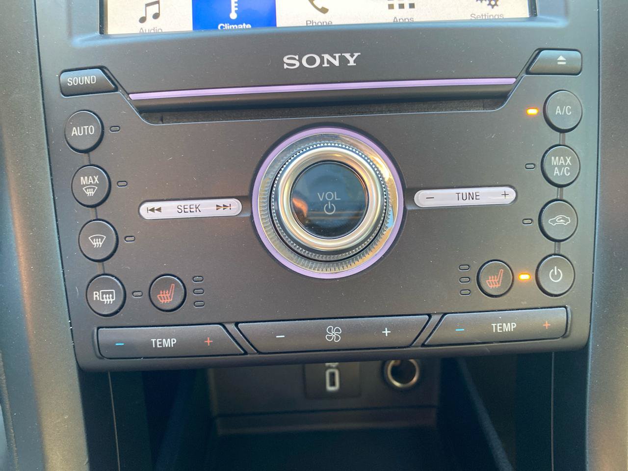 Used 2017 Ford Fusion Titanium FWD image 16