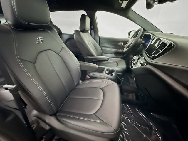 New 2026 Chrysler Pacifica Select w/ S Appearance Package FWD image 28