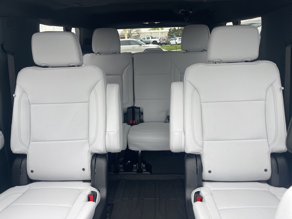New 2025 Chevrolet Suburban Premier image 43