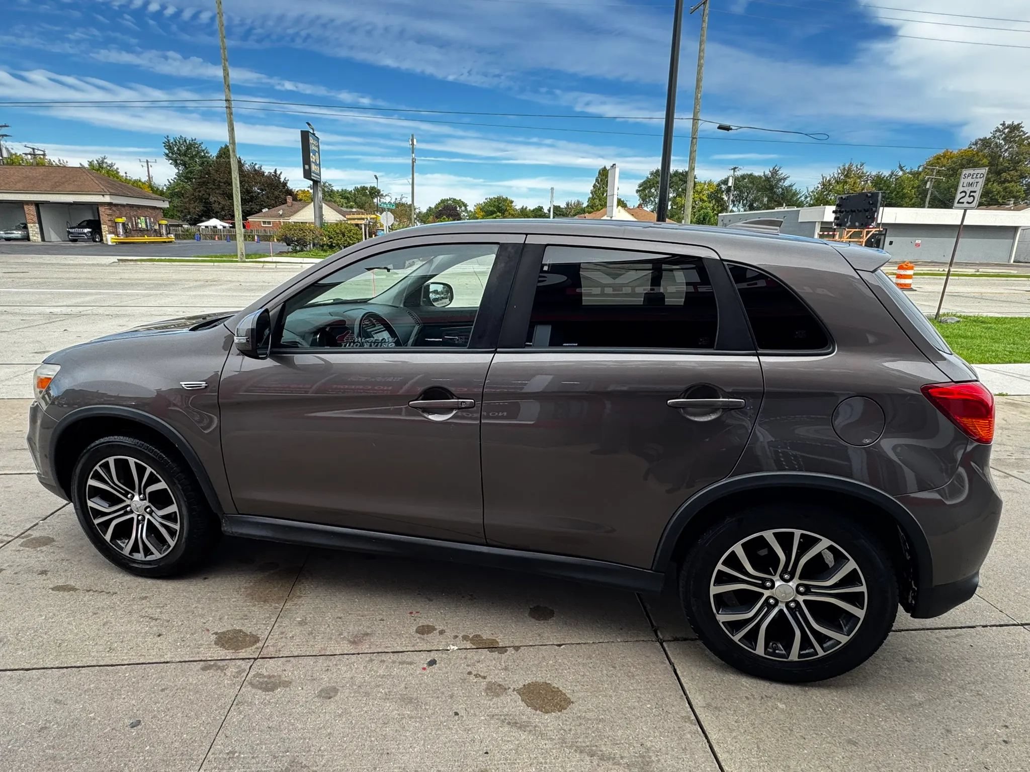 Used 2017 Mitsubishi Outlander Sport ES AWD/4WD image 23